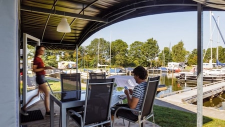 Veranda - RCN Vakantiepark de Potten