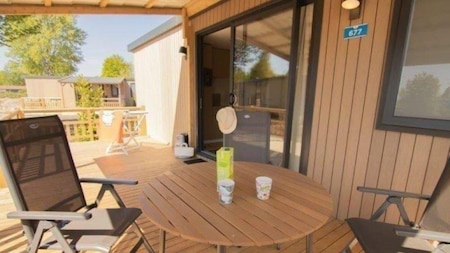 Veranda- RCN Vakantiepark Zeewolde