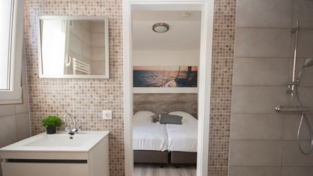 Schlaf und Badezimmer - RCN Vakantiepark de Schotsman