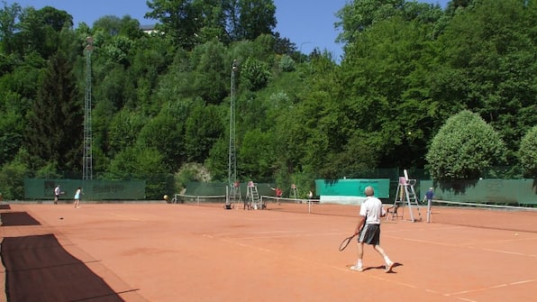 Tennisplatz - Hotel du Commerce Houffalize