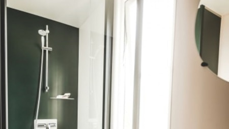 Badezimmer - RCN Vakantiepark de Flaasbloem