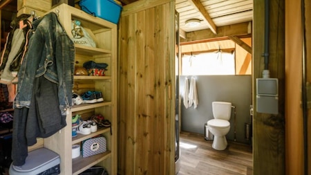 Badezimmer - RCN Vakantiepark de Flaasbloem