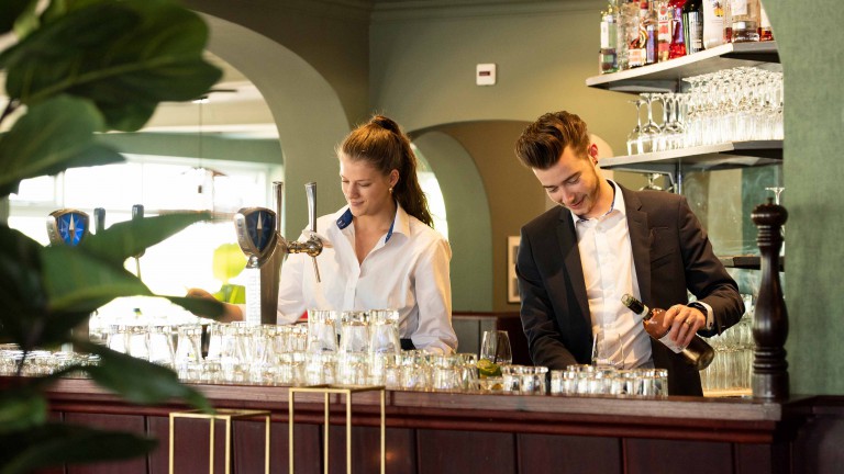 Bar - Van der Valk Hotel Hardegarijp
