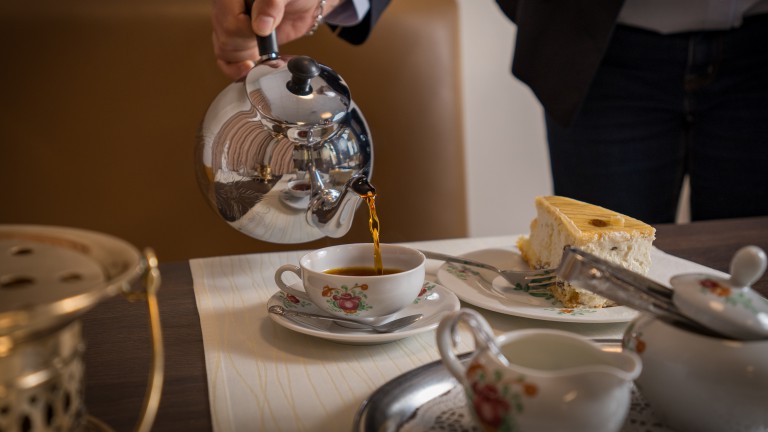 Tee mit Kuchen - Inselhotel Rote Erde