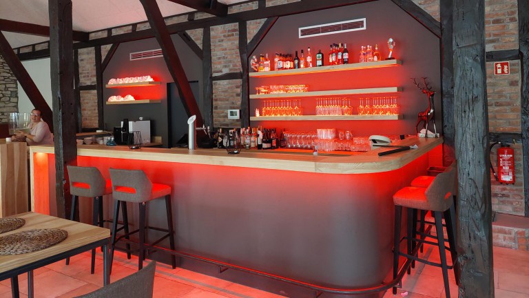 Bar- Haus Delecke