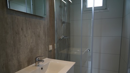 Badezimmer - EuroParcs De Biesbosch Badezimmer - EuroParcs der Biesbosch