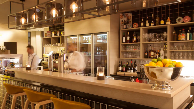 Bar - CROSS INN Osnabrück by Hackmann