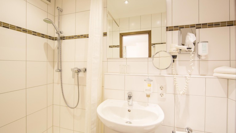 Standaardkamer Moezelzijde in Gasthuis - Hotel Karl Noss