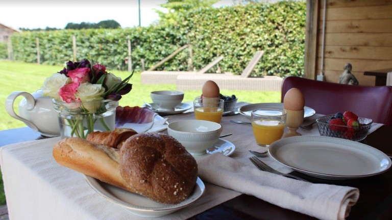 Ontbijt - Bed and Breakfast 't Mjeels Pierke