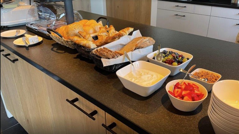 Ontbijt - Bed and Breakfast 't Mjeels Pierke