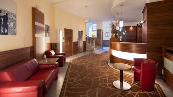 Receptie - ACHAT Sternhotel Bonn