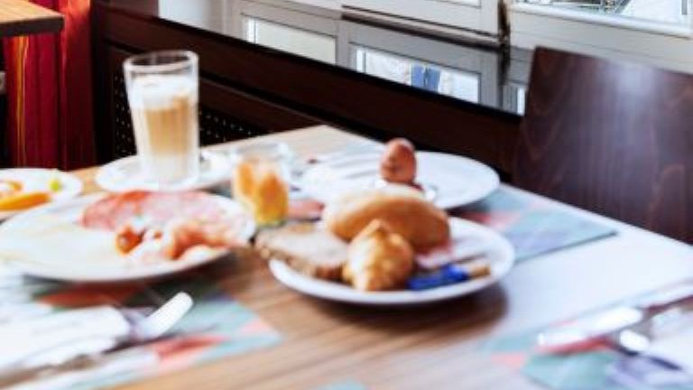 Ontbijtbuffet - ACHAT Sternhotel Bonn