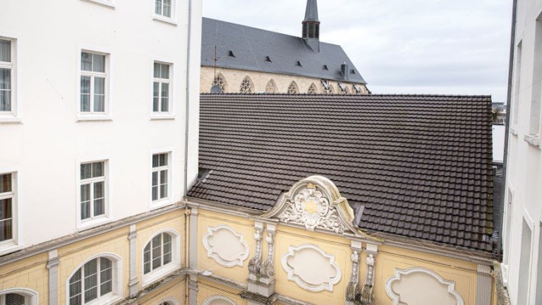 Uitzicht binnenhof - ACHAT Sternhotel Bonn