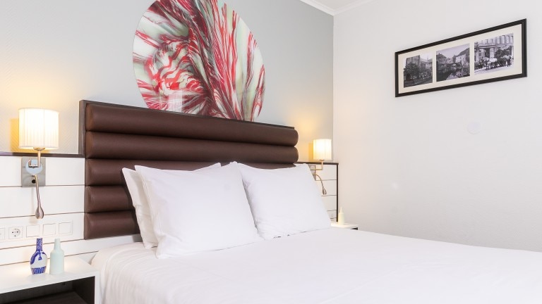 Kleines Queensize-Zimmer – Golden Tulip Hotel Central