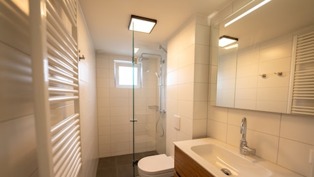 Badezimmer - Roompot Vakantiepark Zeebad