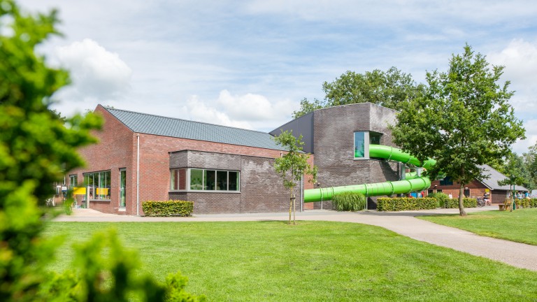 Zentrales Gebäude - Vakantiepark de Kleine Belties