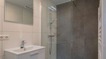 Badezimmer - Roompot Bospark t Wolfsven