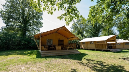 Außenansicht - Roompot Vakantiepark Hunzedal
