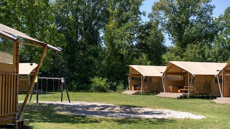 Außenansicht - Roompot Vakantiepark Hunzedal