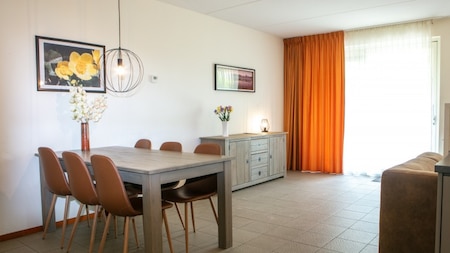 Woonkamer - Horsetellerie Rheezerveen Woonkamer - Horsetellerie Rheezerveen