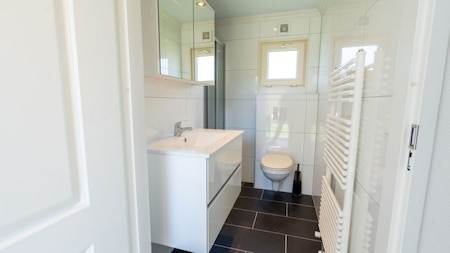 Badezimmer - Maaspark de Lithse HamSchlafzimmer - Maaspark de Lithse Ham