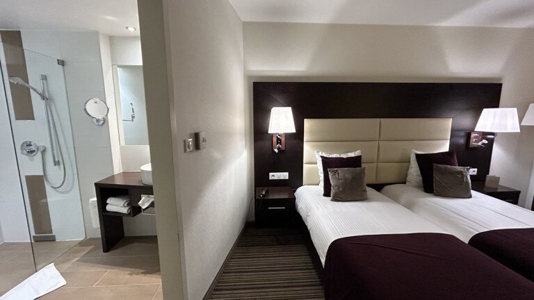 Premium Zweibettzimmer – Van der Valk Hotel Charleroi Airport