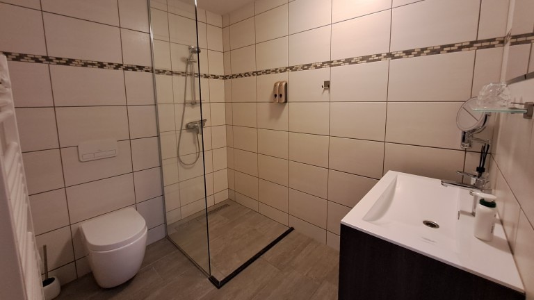 Badkamer - Bed and Breakfast de Wilhelminaschool