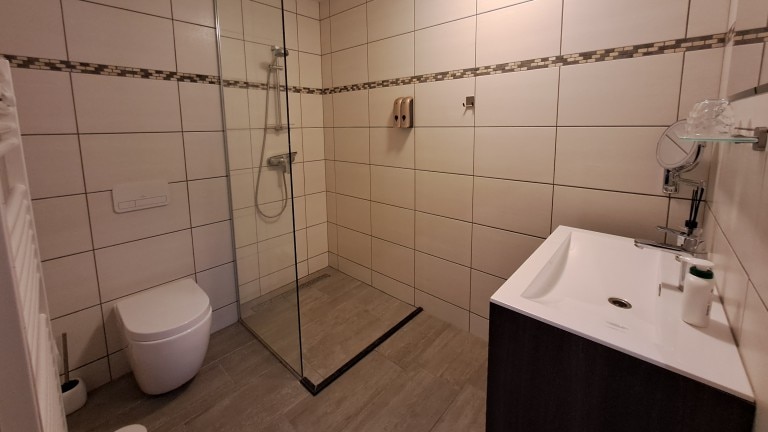 Badkamer - Bed and Breakfast de Wilhelminaschool