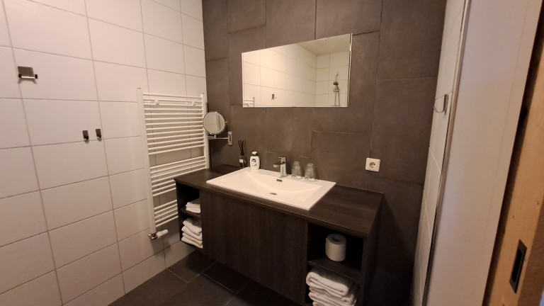 Badkamer - Bed and Breakfast de Wilhelminaschool