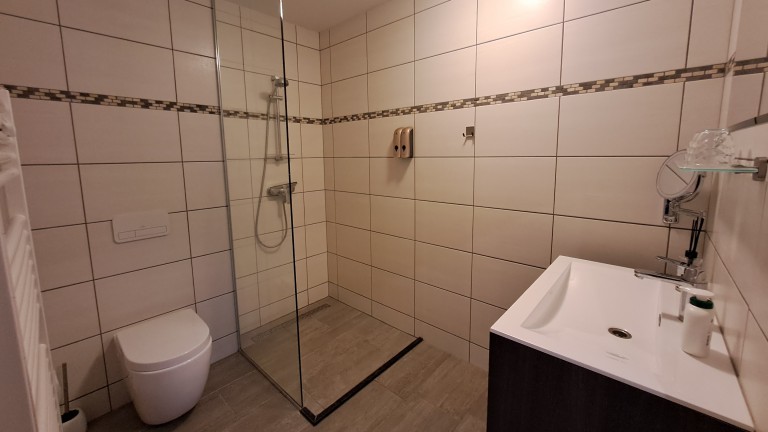Badkamer - Bed and Breakfast de Wilhelminaschool