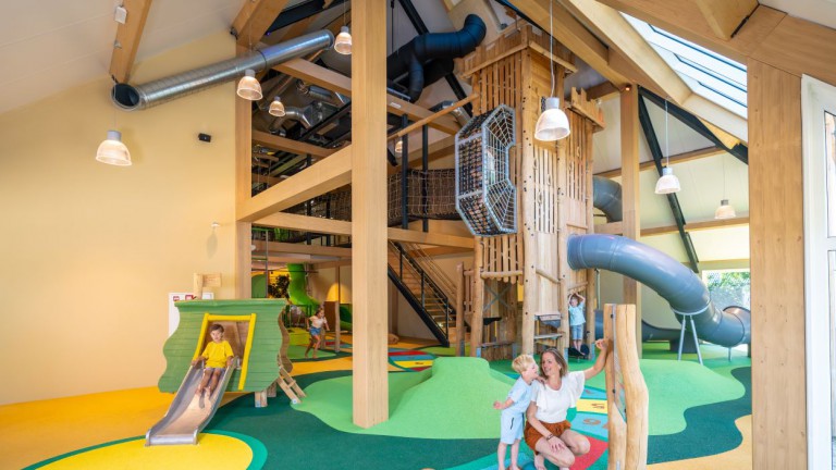 Indoorspeelboerderij - Landal Orveltermarke