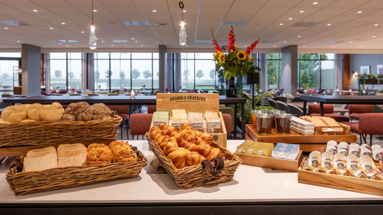 Ontbijtbuffet - Postillion Hotel Utrecht Bunnik