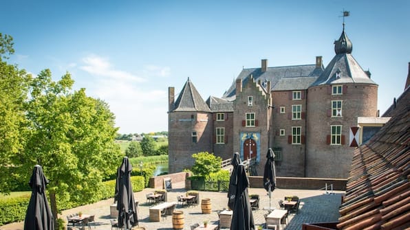 Terras - Bed and Breakfast Kasteel Ammersoyen