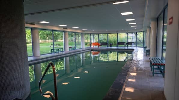 Binnenzwembad - Flonk Hotel Groningen Zuid, BW Signature Collection Binnenzwembad - Flonk Hotel Groningen Zuid, BW Signature Collection