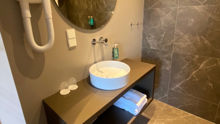 Deluxe Doppelzimmer Junior – Hafen Suiten Monnickendam