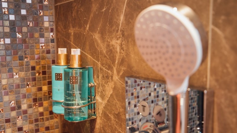 Deluxe-Suite Zweibett-Suite – Hafen Suiten Monnickendam