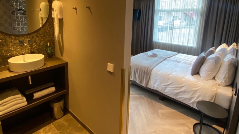 Deluxe-Suite Zweibett-Suite – Hafen Suiten Monnickendam