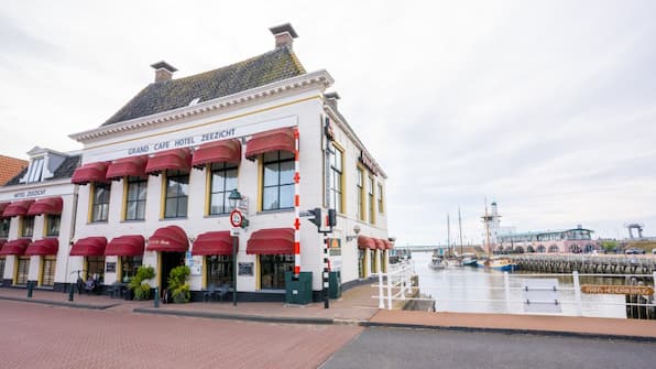 Grand Café Hotel Zeezicht - Grand Café Hotel Zeezicht