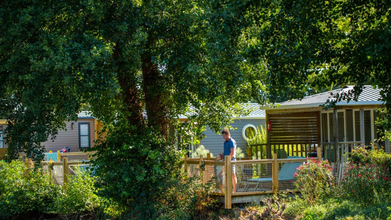 Mobiles Haus am Wasser - RCN Camping La Ferme du Latois