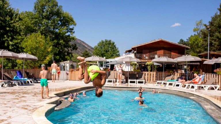 Schwimmbad - RCN Camping Les Colline de Castellane