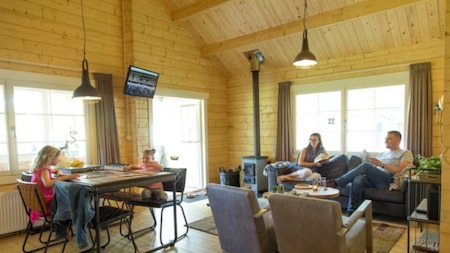 Wohnzimmer - RCN Vakantiepark de Flaasbloem