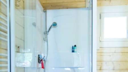 Badezimmer - RCN Vakantiepark de Flaasbloem