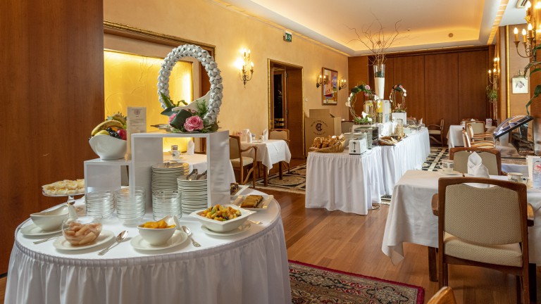 Ontbijtbuffet - Grand hotel Cravat