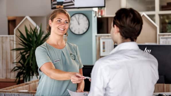 Receptie - Roompot Hof Domburg Receptie - Roompot Hof Domburg