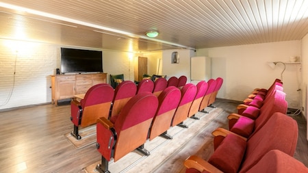 Kinositze - Summio Bungalowpark Herperduin