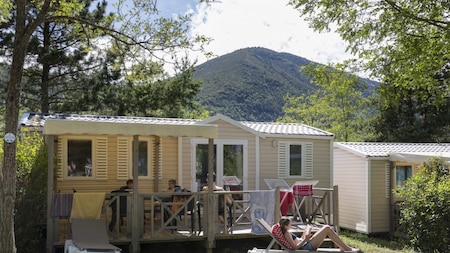 Buitenaanzicht - RCN Camping Les Colllines de Castallane