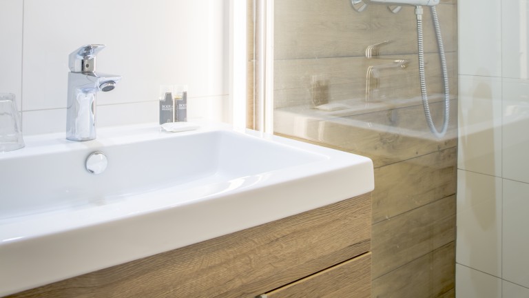 Tweepersoonskamer met balkon of terras - Badhotel Renesse