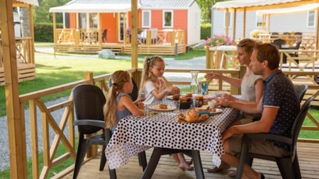 Veranda - RCN Camping Belledonne Veranda - RCN Camping Belledonne