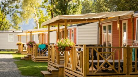 Buitenaanzicht - RCN Camping Belledonne Buitenaanzicht - RCN Camping Belledonne