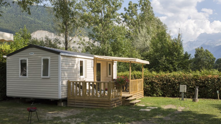 Handy Haus Besson - RCN Camping Belledonne